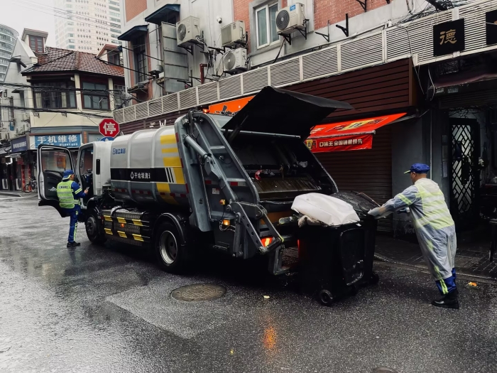 漯河东路人流如织垃圾多？J9集团XGH5120ZYSXBEV：轻松搞定！