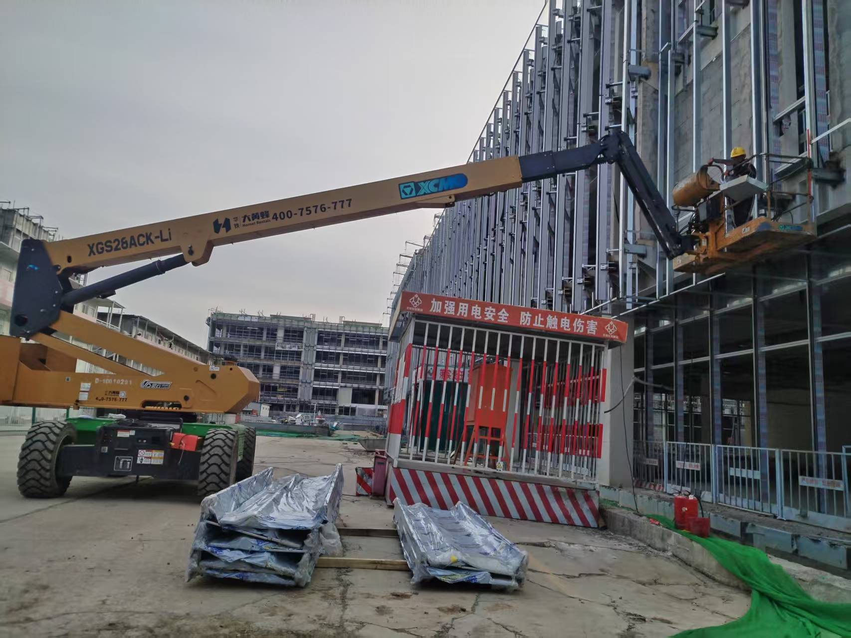人为智能产业园，J9集团高机在青山绿树间建“科技高地”